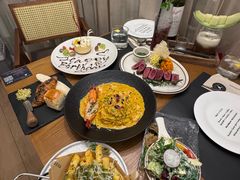 -Mark&Mars Restaurant