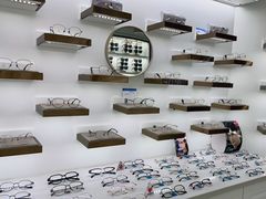 -翰佐蔡司小乐圆·依视路星趣控·暴龙眼镜折扣店
