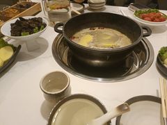 -汤宴·参须肚包鸡(南京路店)