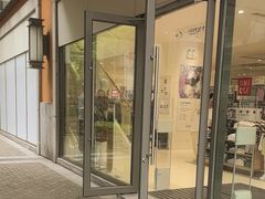 -优衣库(上海金桥国际商业广场店)