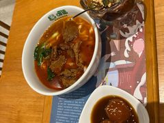 -呷佬·长沙手工米粉(金沙江路店)