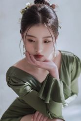 -艾米丽婚纱礼服