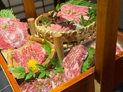-山川小町·极番烧肉(新地假日广场店)