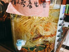 -果松木炭酸菜铜火锅·外婆参鸡汤