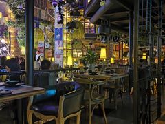 -临界音乐酒馆·小龙虾·江湖菜(华熙LIVE·鱼洞店)