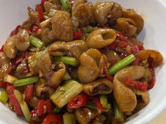 酸菜爆炒肥肠-笨罗卜浏阳菜馆(龙华鹏润达店)