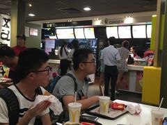 -麦当劳(新华路步步高店)