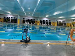 泳池-极动室内恒温游泳馆