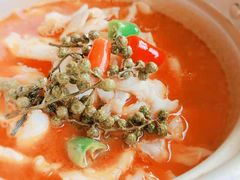 酸汤鲈鱼-半山腰·云南菜(侨福芳草地店)