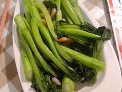 -新大咀港式茶餐厅(宝山万达店)