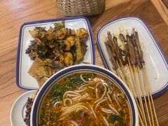 -云阿蛮云南生烫牛肉米线(奉贤路店)