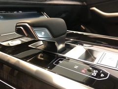 -深圳锦龙奥迪4S店(前海店)