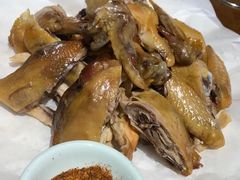 煨盐鸡-头上红煨盐鸡·非遗院子餐厅