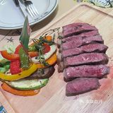 这家店的肉也太好吃了吧