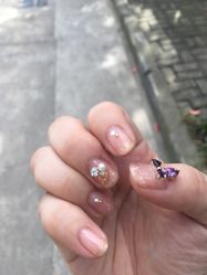 -EMILY艾枚莉美甲美睫·美颜·现磨咖啡