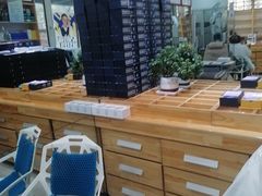 -豪门视光·星趣控·蔡司依视路眼镜代理商(中央大街店)