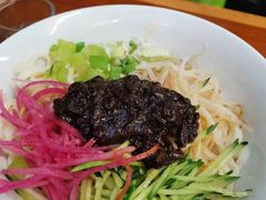 老北京肉丁炸酱面-吴记百姓菜馆·北京菜·烤鸭(故宫店)