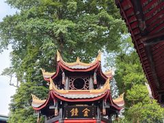 -峨眉山报国寺