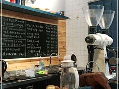 -Be Lived Cafe比例咖啡(摩天轮店)