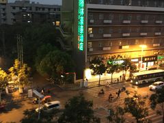 -格淋连锁酒店(南昌八一广场店)