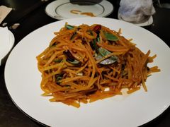 腊八蒜土豆丝黄瓜丝-甄御•海鲜新青岛菜(麦岛店)