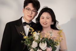 -MAO亲爱的猫婚纱摄影工作室