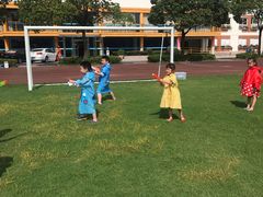 -上海市民办金苹果学校