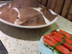 -二荆条·蜀鲜汇城市森林火锅