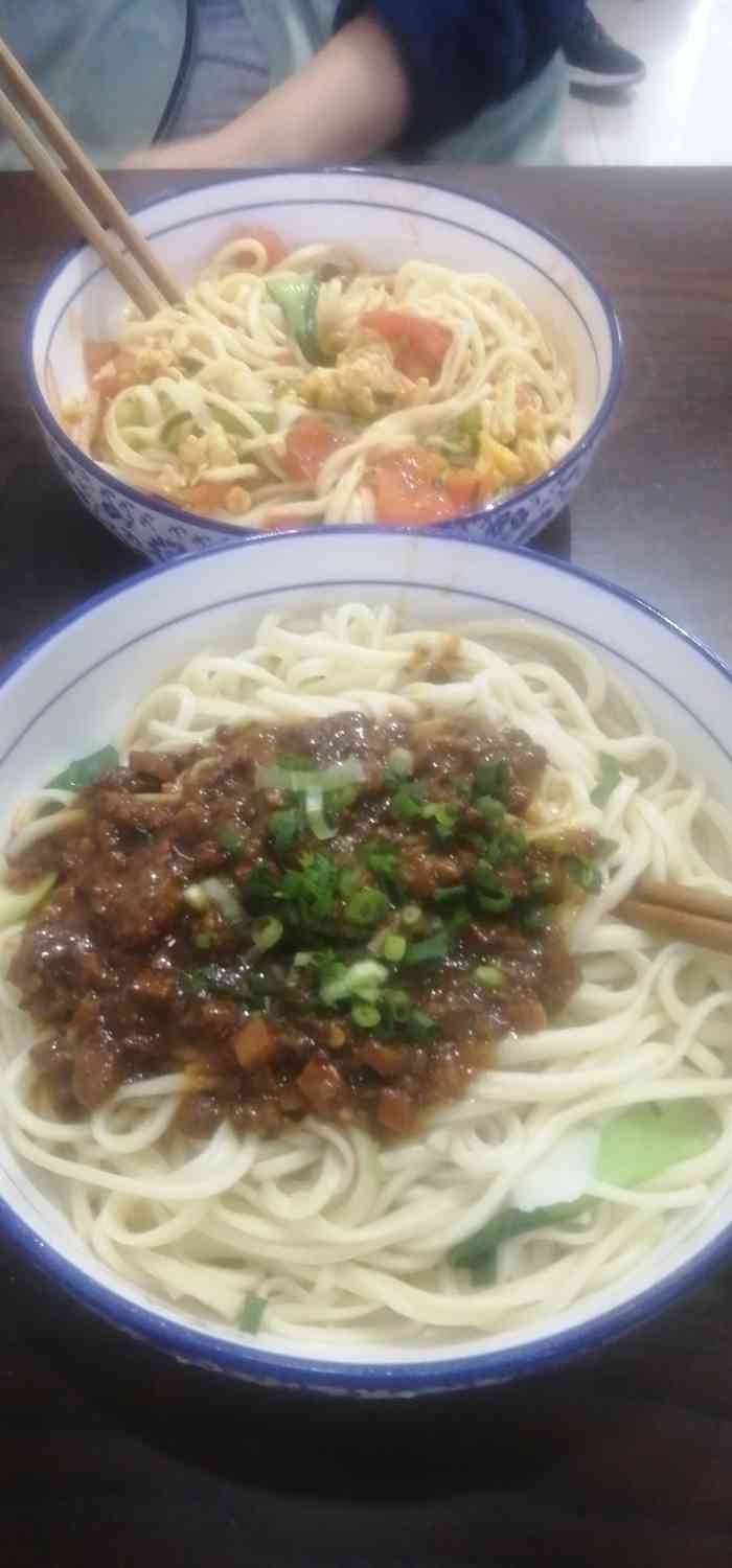 老陕大碗面-"听朋友介绍说他们家的味道很地道,就想过去.
