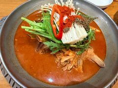 -喇喇排骨火锅·传统韩式脊骨汤(望京西园总店)