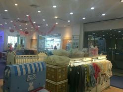 -爱婴室(上海浦建路店)