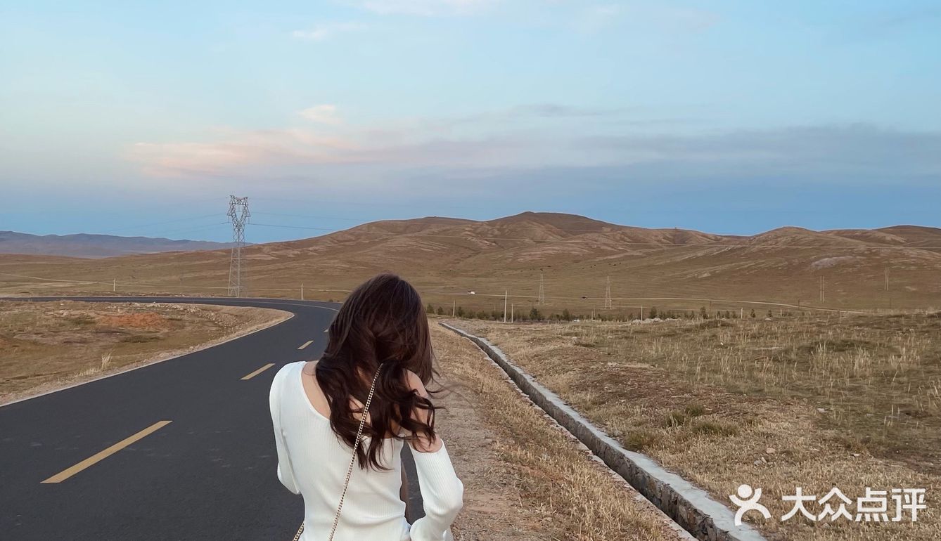 内蒙最美公路🌋｜延伸感十足！随手出大片📷
