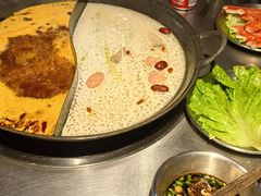 -鹿鸣山草本茶香火锅(园西路店)