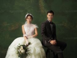 -雪中彩影婚纱摄影·微光艺术中心