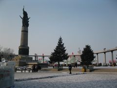 门面-人民防洪胜利纪念塔