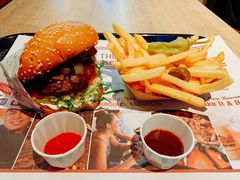 -The Habit Burger Grill 哈比特汉堡(复兴soho店)
