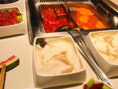 -海底捞火锅鲜切牛肉主题店(长寿路店)