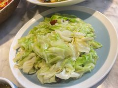 手撕圆白菜-懒人盐府人家(航天桥店)