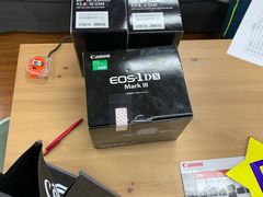 -佳能相机·普晶官方店(成都华凌西南婚纱摄影器材城店)