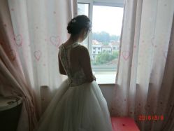 点击看大图 -艾米丽婚纱礼服