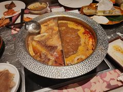 -牛YO寿喜烧·铁板烧和牛火锅自助(市府恒隆店)