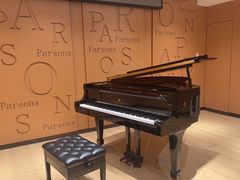 -柏斯音乐艺术中心·钢琴·吉他(上音店)
