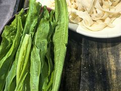 -宽板凳老灶火锅(台湾街店)