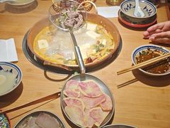 -洱火云南酸菜牛肉火锅(石景山当代商城店)