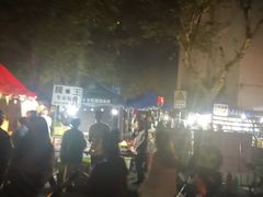 -吴山路夜市