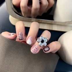 -H12 STAR日式美甲美睫专门店