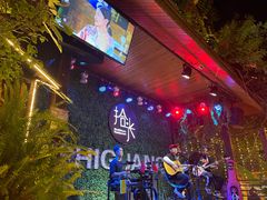 -拾光音乐餐酒吧(告庄星光夜市店)