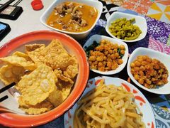 -丽丽三鲜螺蛳粉(田林路店)