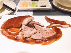 酥不腻烤鸭-小大董·烤鸭(观景餐厅·南京西路店)