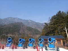 -大别山南武当滑雪场